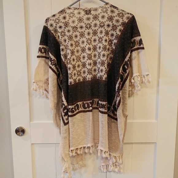 Patterned Kimono - Picture 2 of 4